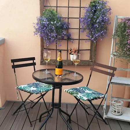 Апартаменты Q Flats *